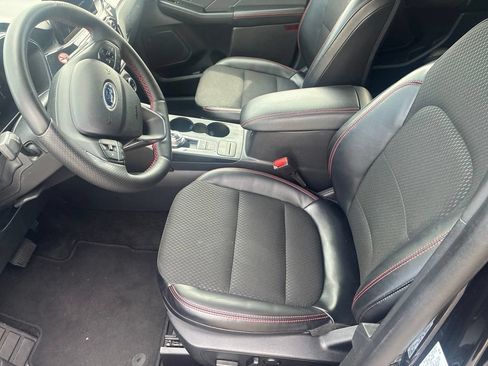 Used 2025 Ford Escape ST-Line Select AWD/4WD image 11