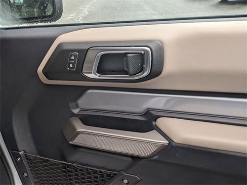 Used 2022 Ford Bronco Wildtrak image 32