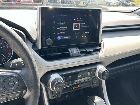 Used 2025 Toyota RAV4 XLE w/ Convenience Package FWD image 24