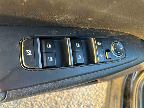 Used 2024 Kia Forte LXS image 15