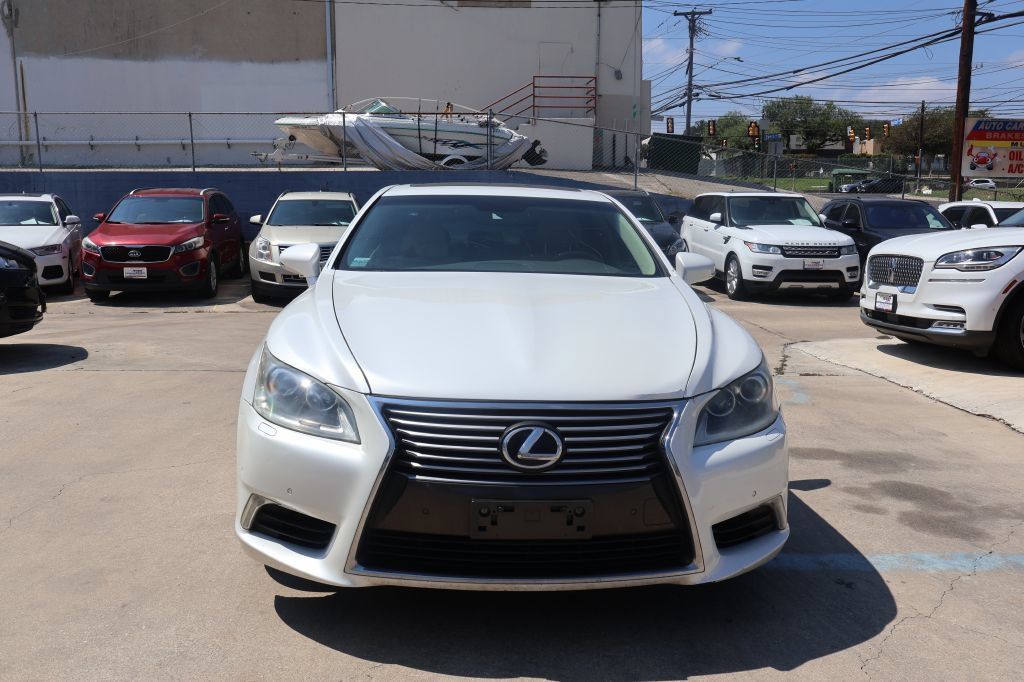 Used 2013 Lexus LS 460 w/ Comfort Pkg RWD image 2