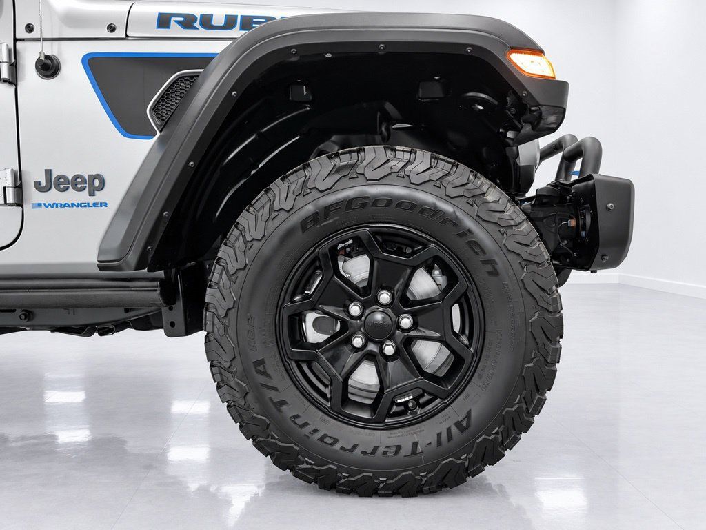 Used 2023 Jeep Wrangler Unlimited Rubicon 4xe AWD/4WD image 12