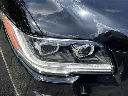 Used 2022 Lincoln Navigator Black Label AWD/4WD image 32