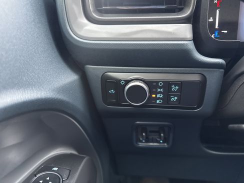 New 2025 Ford Maverick XLT w/ Black Appearance Package image 28