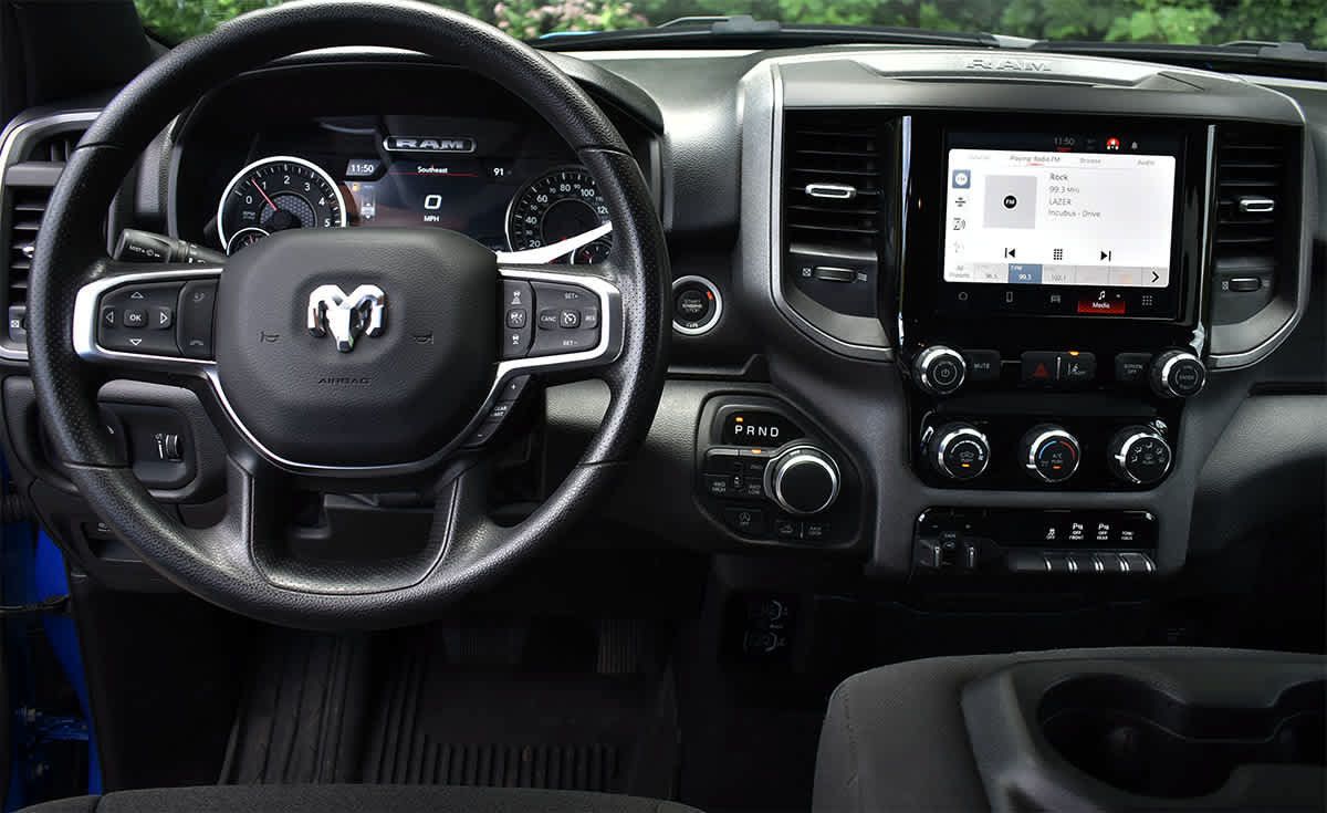 Used 2025 RAM 1500 Warlock AWD/4WD image 12