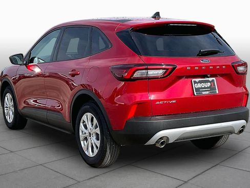 Used 2026 Ford Escape Active w/ Cold Weather Package FWD image 11