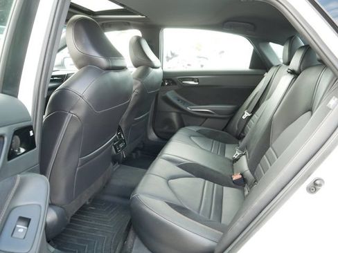 Used 2022 Toyota Avalon Touring FWD image 17