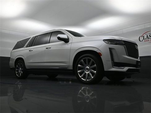 Used 2021 Cadillac Escalade ESV Premium Luxury Platinum image 30