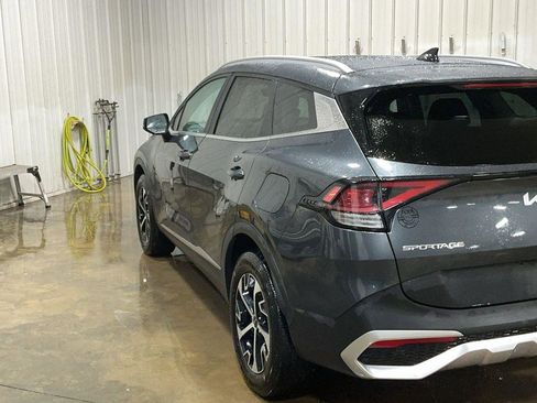 Used 2024 Kia Sportage EX image 7