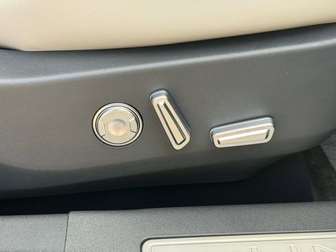 New 2026 Lincoln Nautilus Reserve image 13