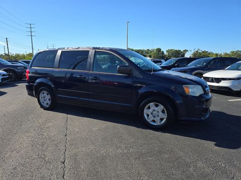 Used 2012 Dodge Grand Caravan SE image 2