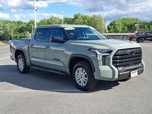 Used 2024 Toyota Tundra SR5 w/ SR5 Premium Package AWD/4WD image 3