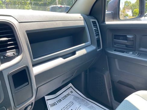 Used 2017 RAM 1500 Express AWD/4WD image 22