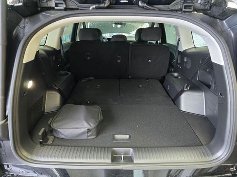 New 2026 Hyundai Ioniq 9 SE image 16