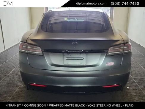 Used 2022 Tesla Model S Plaid image 5