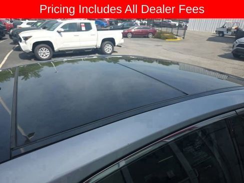 Used 2020 Toyota Camry XSE FWD image 13