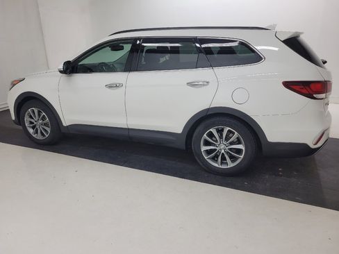 Used 2019 Hyundai Santa Fe XL SE w/ SE Premium Package 02 FWD image 3