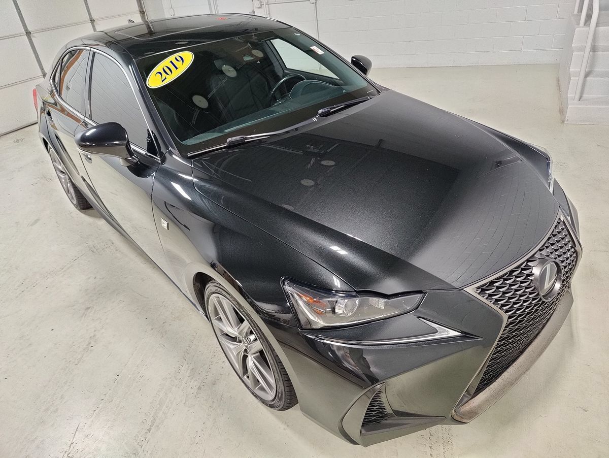 Used 2019 Lexus IS 300 F Sport w/ F Sport Package AWD/4WD image 2