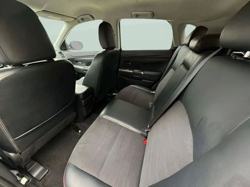 Used 2022 Mitsubishi Outlander Sport SE image 32