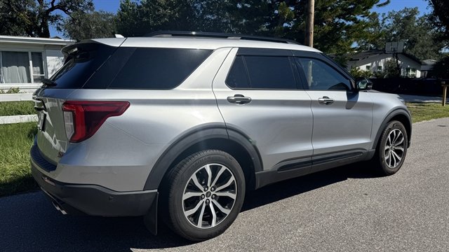 Used 2020 Ford Explorer ST AWD/4WD image 3