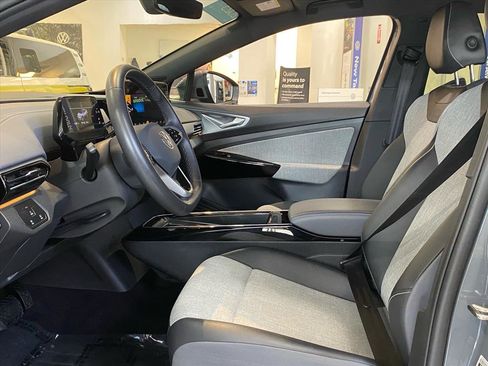 Certified 2023 Volkswagen ID.4 Standard image 9