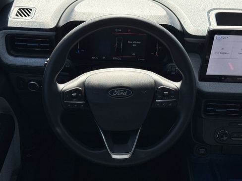 New 2025 Ford Maverick XLT image 23