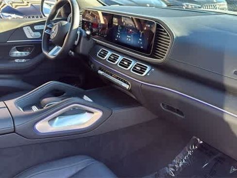 Certified 2025 Mercedes-Benz GLS 450 4MATIC image 38