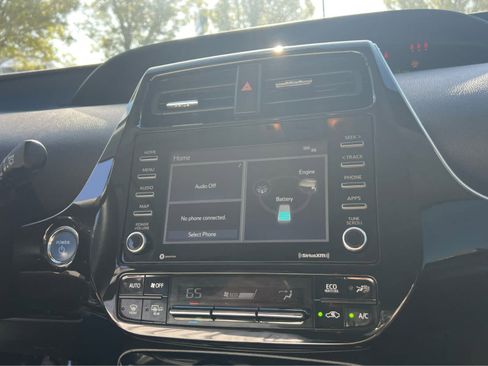 Used 2022 Toyota Prius XLE w/ Advanced Technology Package image 34