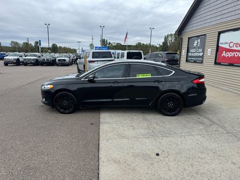 Used 2016 Ford Fusion SE w/ Equipment Group 202A image 8