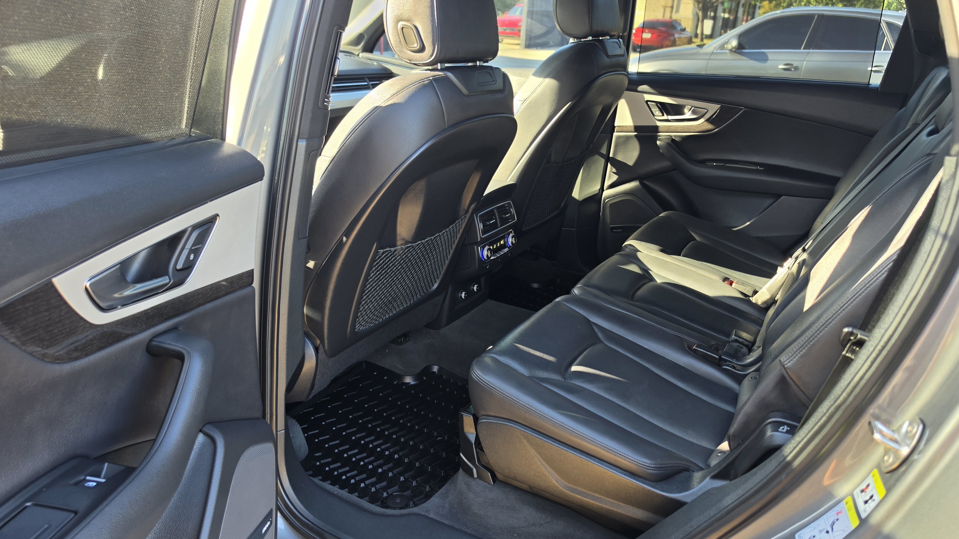 Used 2018 Audi Q7 2.0T Premium Plus AWD/4WD image 22