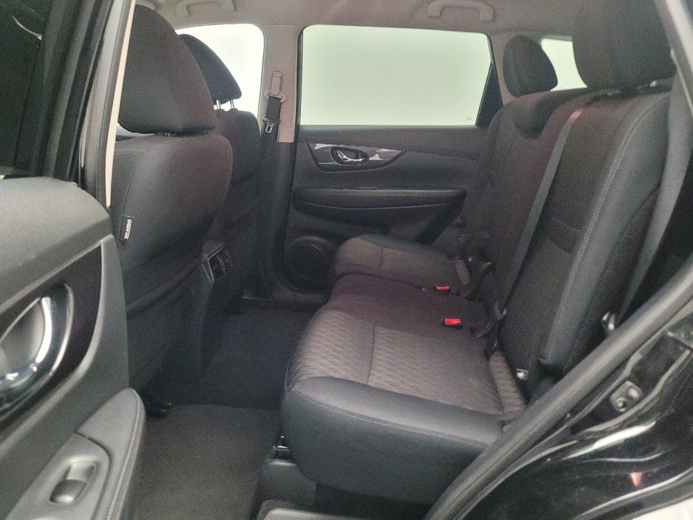 Used 2018 Nissan Rogue SV FWD image 18