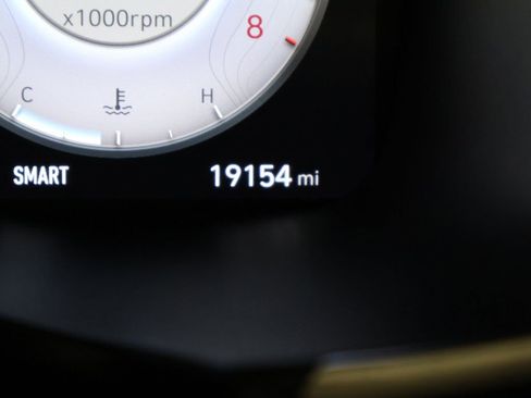 Used 2023 Hyundai Santa Fe Calligraphy image 46