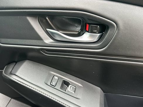 Used 2025 Honda Accord Sport image 18