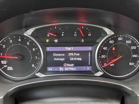 Used 2020 GMC Terrain SLE w/ Driver Convenience Package FWD image 13