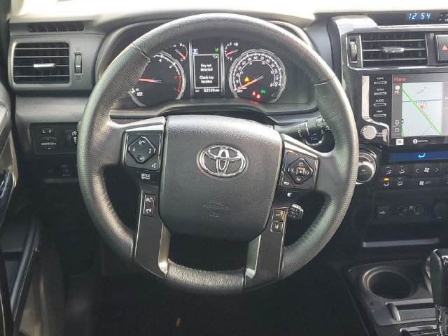 Used 2020 Toyota 4Runner 4WD image 12