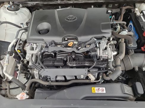Used 2019 Toyota Camry SE image 17