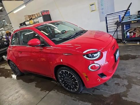 Used 2024 FIAT 500 e (RED) FWD image 3