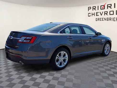 Used 2018 Ford Taurus SE FWD image 8