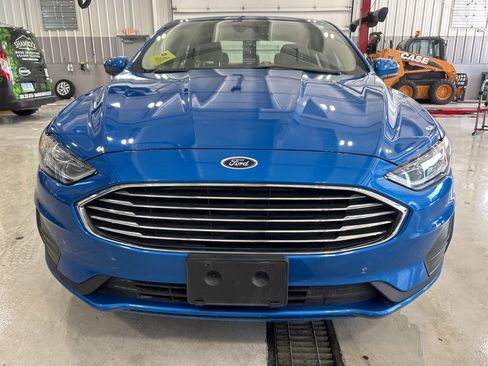 Used 2020 Ford Fusion SE image 16