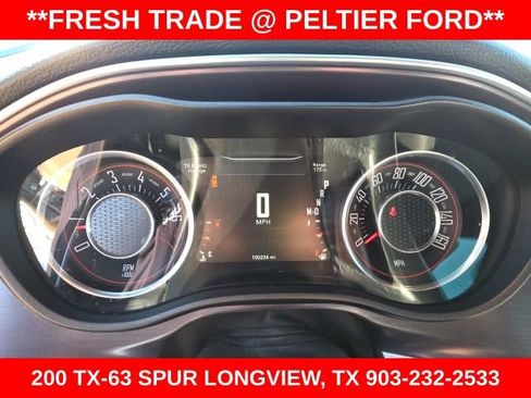 Used 2015 Dodge Challenger SXT w/ Driver Convenience Group image 11