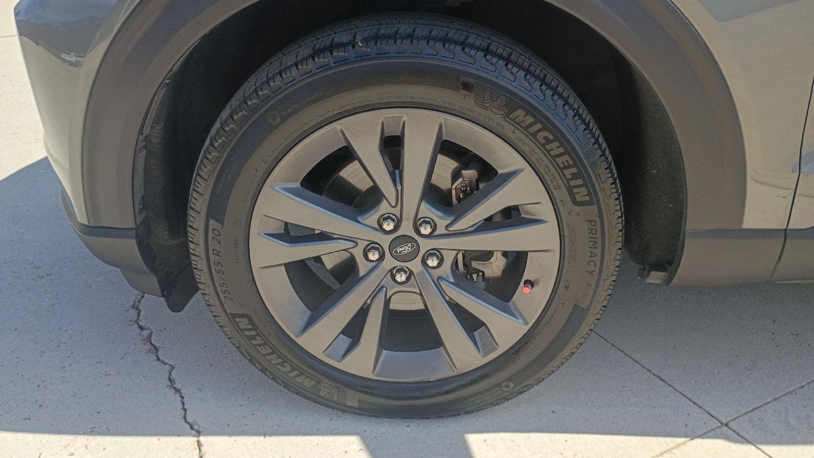 Used 2023 Ford Explorer XLT w/ Equipment Group 202A AWD/4WD image 26