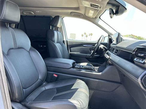 Certified 2023 Honda Pilot Touring image 28