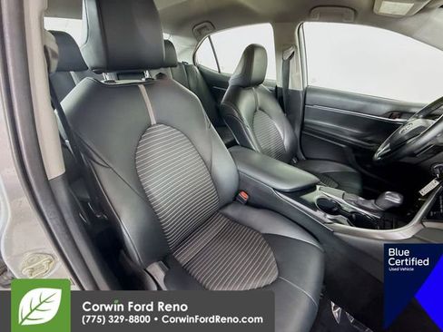 Used 2020 Toyota Camry SE image 28