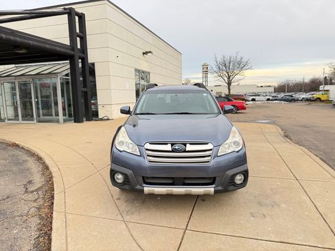 Used 2014 Subaru Outback 2.5i Limited w/ Moonroof Package image 2