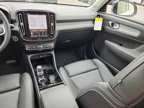New 2026 Volvo XC40 B5 Plus w/ Climate Package image 12