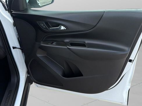 Used 2021 Chevrolet Equinox LT FWD image 9