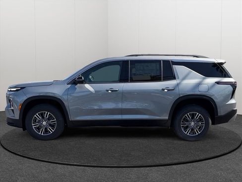 New 2026 Chevrolet Traverse LT w/ LPO, Floor Liner Package image 2