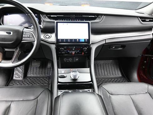 Used 2022 Jeep Grand Cherokee L Limited image 14