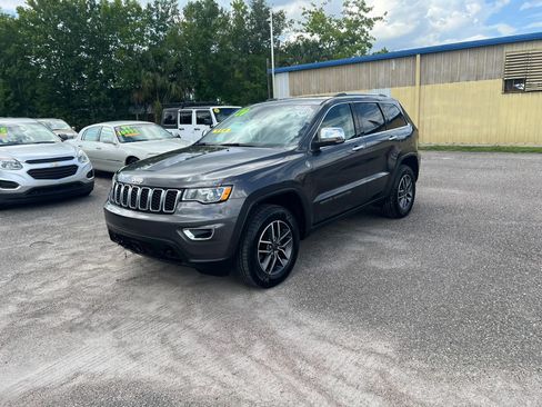 Used 2020 Jeep Grand Cherokee Limited AWD/4WD image 2