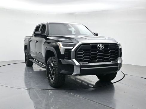 Used 2022 Toyota Tundra SR5 w/ TRD Off-Road Package AWD/4WD image 4